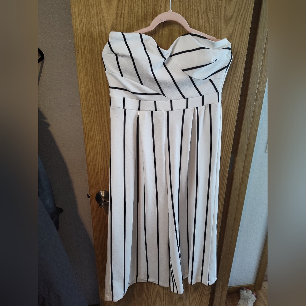 Elegant White and Black Striped Venus Wide Leg Jumper